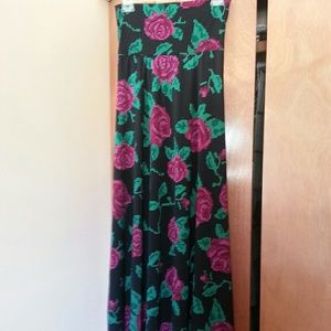 Lularoe Maxi skirt pixelated roses xs